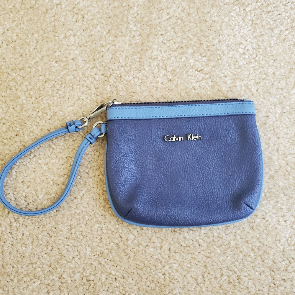 NWOT Calvin Klein wristlet wallet